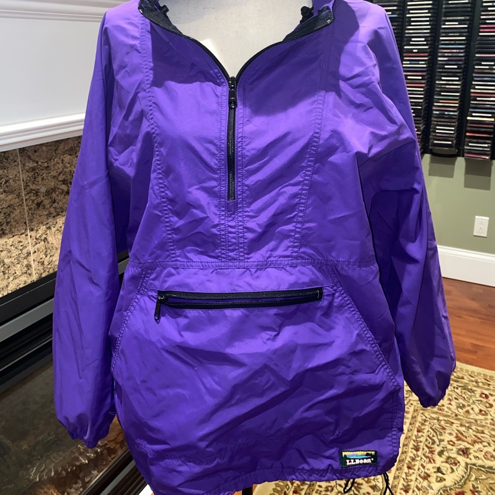 LLbean womans windbreaker/ pull over